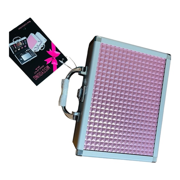 Makeup Kit Women Make-up Eyeshadow Compact Professional Miss Eye Shadow. - Picture 4 of 5